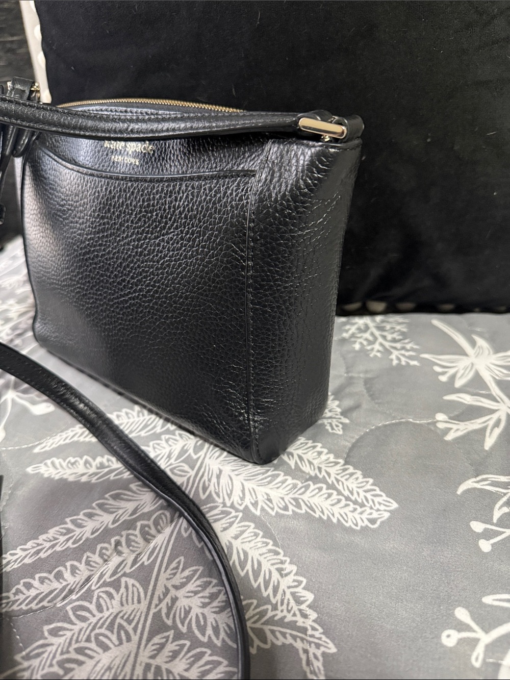 kate spade Monica black pebbled leather crossbody with gold logo - Picture 4 of 10
